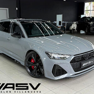 AUDI RS6 AVANT en mayúsculas